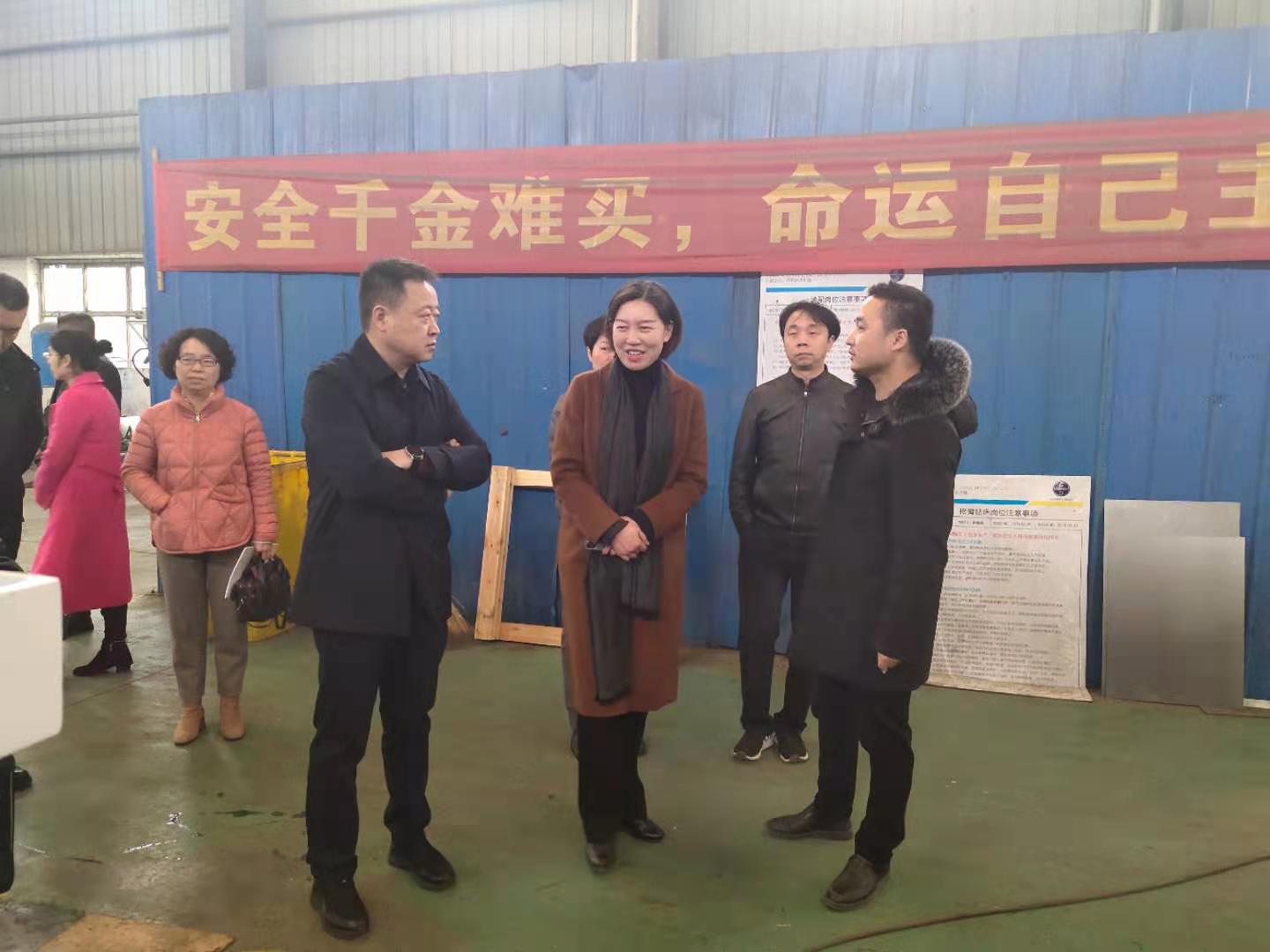 湖南麥克斯攪拌捏合設備有限公司,湘潭攪拌混合設備生產(chǎn)銷(xiāo)售,湘潭立式捏合機生產(chǎn)銷(xiāo)售